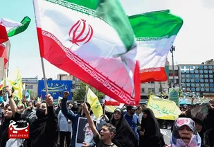 مردم تهران، &laquo;قرآن به دست&raquo; راهپیمایی کردند