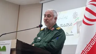 مردم نقش اصلی را در انقلاب ایفا می کنند