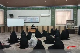 برگزاری نشست بصیرتی، روشنگری و حلقه صالحین توسط خواهران پایگاه ریحانه النبی