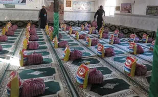 توزیع ۷۰ بسته  کمک معیشتی  بین نیازمندان  فیروزکوه