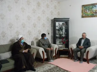 دیدار وسرکشی مسئولین از  خانوادها ی معظم  شهداء  شهرستان هرسین