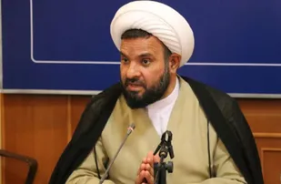 باید با حضور حداکثری در انتخابات در برابر دشمن ایستاد
