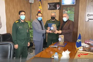 تقدیر سپاه خمینی شهر از مسئول شبکه بهداشت خمینی شهر