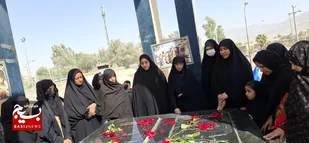 غبارروبی گلزار شهدا در میرجاوه بمناسبت هفته دفاع مقدس