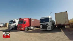 فیلم| کامیون&zwnj;داران تربت&zwnj;جامی: این&zwnj;جا پارکینگ است، ما اعتصاب نکردیم!