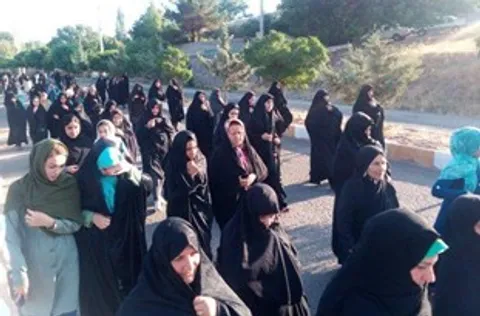 پیاده‌رویی عمومی خانوادگی در اسفراین برگزار شد