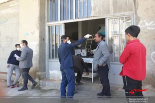 اجرای طرح غربالگری و تب&zwnj;سنجی در روستای حسین&zwnj;آباد عاشوری