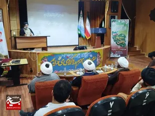 دیدار مسئول دفتر نمایندگی ولی فقیه در سپاه امام صادق (ع) با سربازان پروژه&zwnj; هلدینگ دریایی در عسلویه