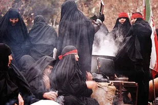 زن، آیینه&zwnj; تمام&zwnj;نمای ایثار؛ قهرمانان خاموش حماسه&zwnj; هشت ساله