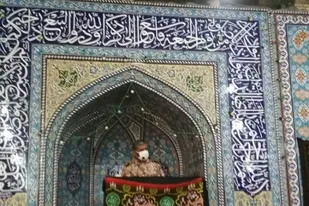 مدیریت و هدایت جنگ در طول هشت سال دفاع مقدس بر عهده امام خمینی (ره) بود