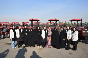 تراکتور 230 بانوی کشاورز پیش از موعد تحویل داده می شود