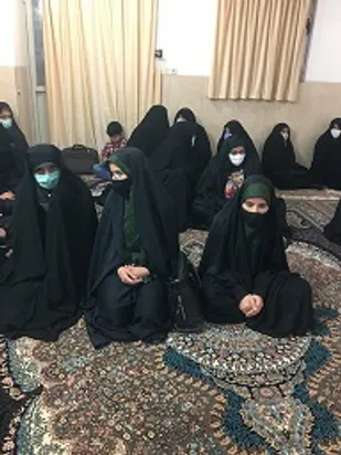 تکریم مادران نمونه و خانواده شهدا در 22 بهمن