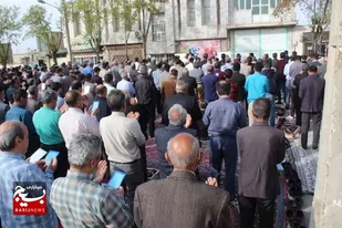 فراهانی ها نماز عشق در عید بندگی به جای آوردند