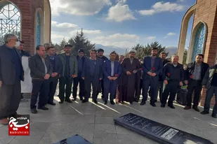 مراسم غبارروبی گلزار شهدا گمنام شهر زنگنه