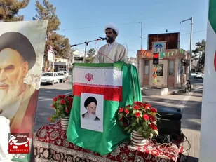 راز انقلاب بازگشت مردم به خویشتن و تعیین سرنوشت خود است
