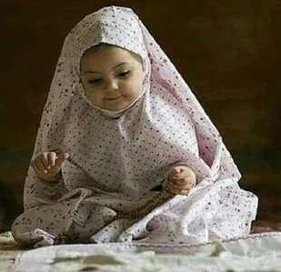 نماز را در نگاه فرزندانمان خوشایند جلوه دهیم/اولویت مسئولان اقامه نماز باشد
