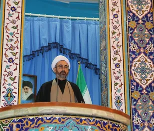 نگاه اسلام به جایگاه زن مایه فخر جامعه بشری است