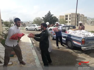 تهیه 40 بسته غذایی و توزیع آن در شهرستان سنقر