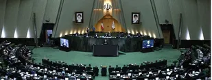 مشکلات فعلی کشور با تشکیل مجلسی قوی، کارآمد و پیگیر حل خواهد شد/بقای سیاسی افراد به وفای خدمت آنان وابسته است