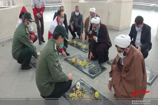 غبارروبی گلزار مطهر شهدای گمنام تپه ابوذر نهاوند