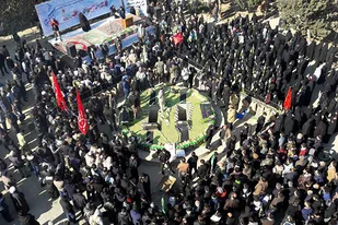 دانشکده فنی انقلاب آرامگاه ابدی دو شهید گمنام شد