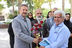 ترویج کتابخوانی ابزاری موثر در ارتقای توسعه فرهنگی/جهان هر شخص به وسعت تفکر اوست