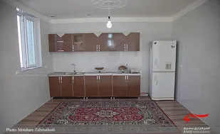 یک خانواده ۳ نفره تحت حمایت کمیته امداد رباط کریم خانه دار شدند