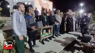 قهرمان دو و میدانی جهان، مدال خود را به شهیده زهره رسولی، مادر کوچکترین جانباز و کوچکترین شهید جنگ ۱۲ روزه اهدا کرد&nbsp;