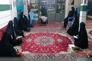 کمک های مومنانه به یک نوعروس به همت بسیجیان سرخه ای