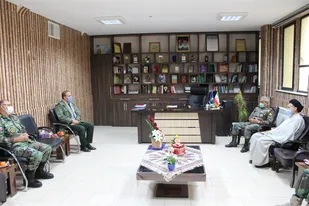 دیدار ارشد نظامی آجا و فرمانده قرارگاه عملیاتی لشکر ۵۸ با فرمانده سپاه شاهرود+ تصاویر
