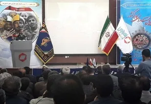 امروزه خط مقدم جبهه انقلاب، کار، کارگر و اقتصاد است