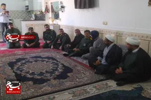 دیدار فرمانده ناحیه مقاومت هامون با خانواده شهید محمد شهبازی