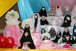 برپایی نمایشگاه "بال برایت می دوزم" با موضوع حجاب