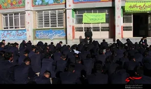 دفاع مقدس همانند عاشورا حاوی نكته های نجات بخش جامعه است