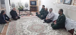 دیدار فرمانده سپاه استان سمنان با خانواده شهید محمد عبدوس+ تصاویر