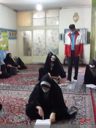 آزمون کلاس های آموزشی هلال احمر در پایگاه حکیمه خاتون&laquo;س&raquo;