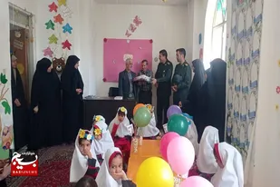 اجرای برنامه&zwnj;های متنوع فرهنگی به مناسبت هفته دفاع مقدس توسط بسیج جامعه زنان شهرستان بهار