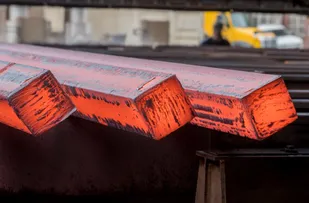عرضه ۲۲۶ هزار تن شمش بلوم و تختال در بورس کالا