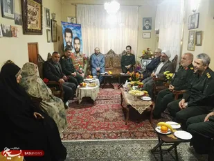دیدار با خانواده شهدا قوت قلب خادمان ملت است