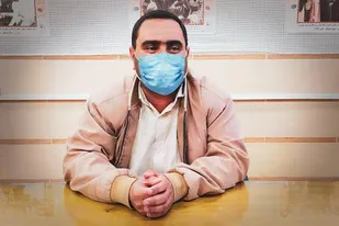 دست چدنی آمریکا گاهی با دستکش مخملی گاهی عریان است