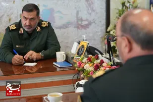 دیدار فرمانده انتظامی استان کرمان با فرمانده سپاه ثارالله به مناسبت روز پاسدار