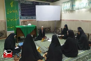 برگزاری محفل انس با قرآن کریم در پایگاه حضرت زینب کبری (س) در کنارک