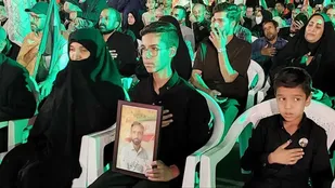 تجلیل از ستون&zwnj;های خاموش دفاع مقدس/ خانواده&zwnj;های شهدا، شریک افتخار دفاع مقدس