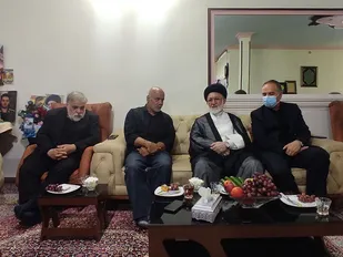 تکریم خانواده شهدا وظیفه ای همگانی است