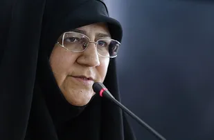 مسئولان به جای شعار دادن از اقتصاد مقاومتی، به آن عمل کنند