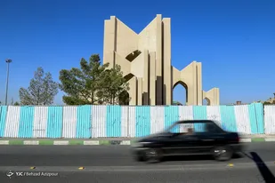 مقبره الشعرا در گیرودار تعمیر