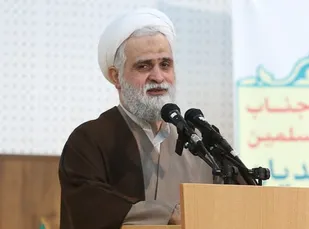 برخی سعی در کمرنگ نشان دادن بعد دینی دانشگاه دارند