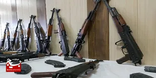 انهدام باند قاچاق سلاح و کشف ۱۲۰ اسلحه و بیش از دو هزار فشنگ در دزفول