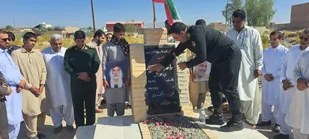 شهدا این هدیه&zwnj;ی الهی را آسان و رایگان به&zwnj;دست نیاوردند