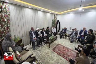 دیدار جمعی از مسئولین استان همدان با آزاده سرافراز &laquo;ابراهیم غفاریان&raquo;